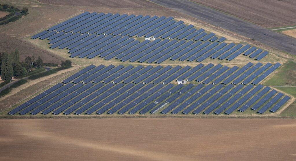 solar farm, solar panels, renewable energy-6619505.jpg