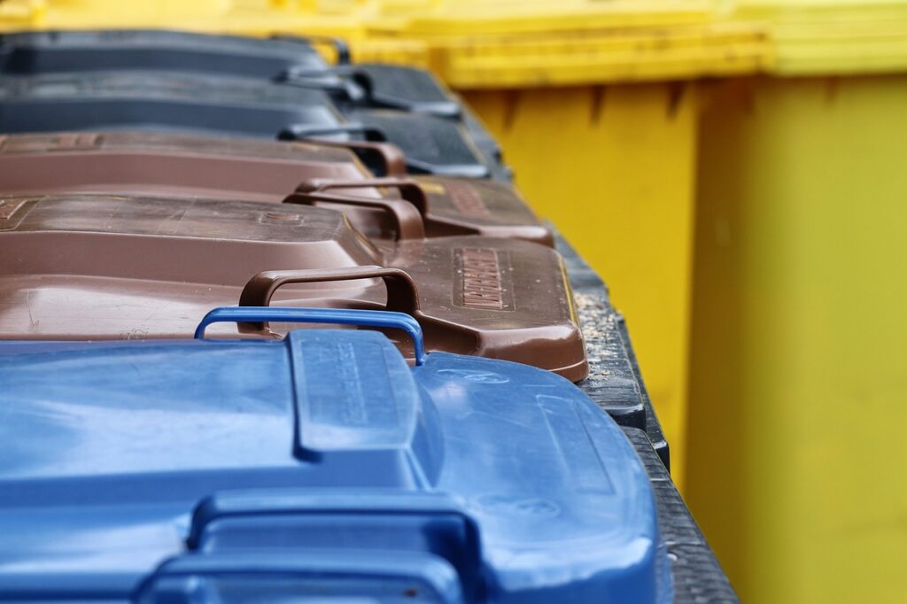 garbage cans, the garbage container, garbage disposal-3979757.jpg