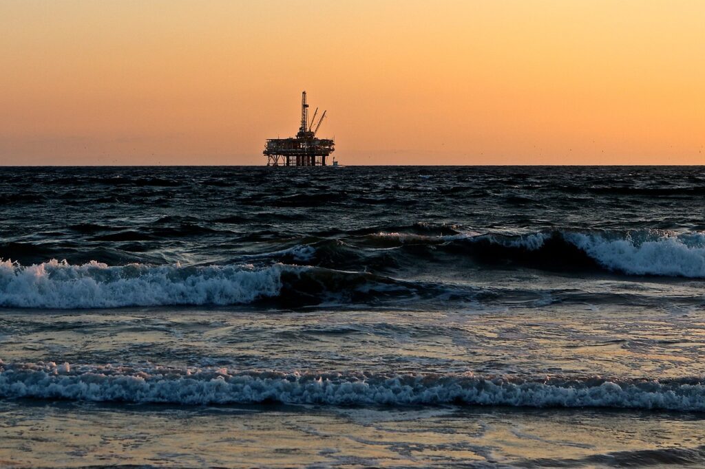 oil rig, sea, oil-2191711.jpg