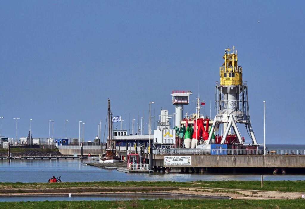 seaport, north sea, cuxhaven-4125175.jpg